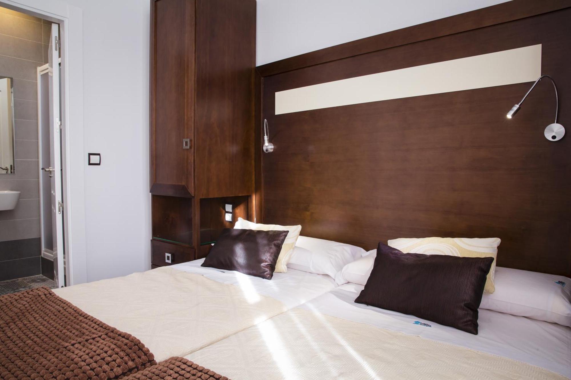 Apartamentos Casa De La Lonja กรานาดา ห้อง รูปภาพ