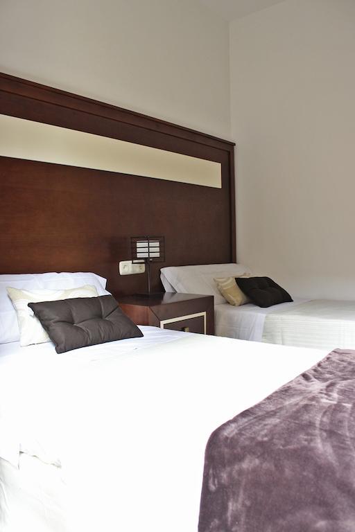 Apartamentos Casa De La Lonja กรานาดา ภายนอก รูปภาพ