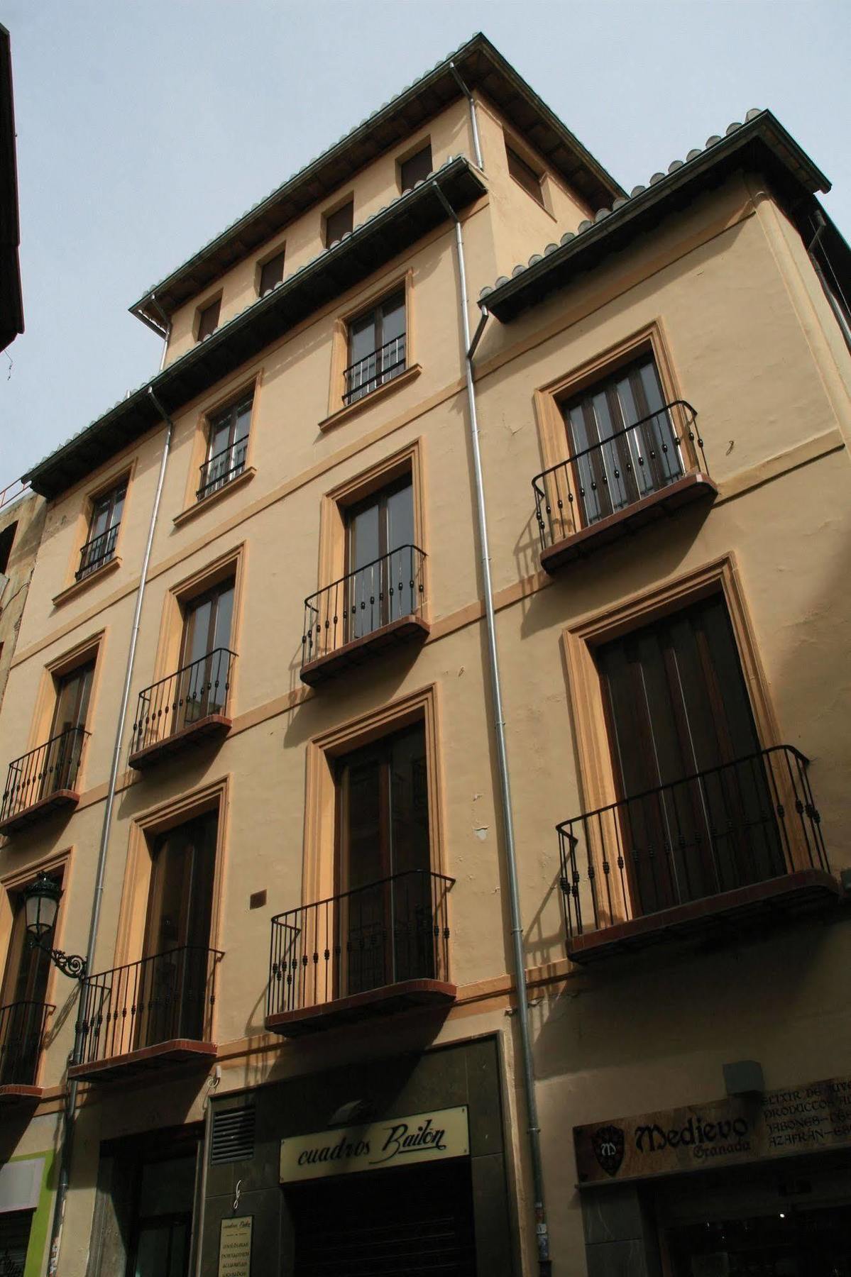 Apartamentos Casa De La Lonja กรานาดา ภายนอก รูปภาพ