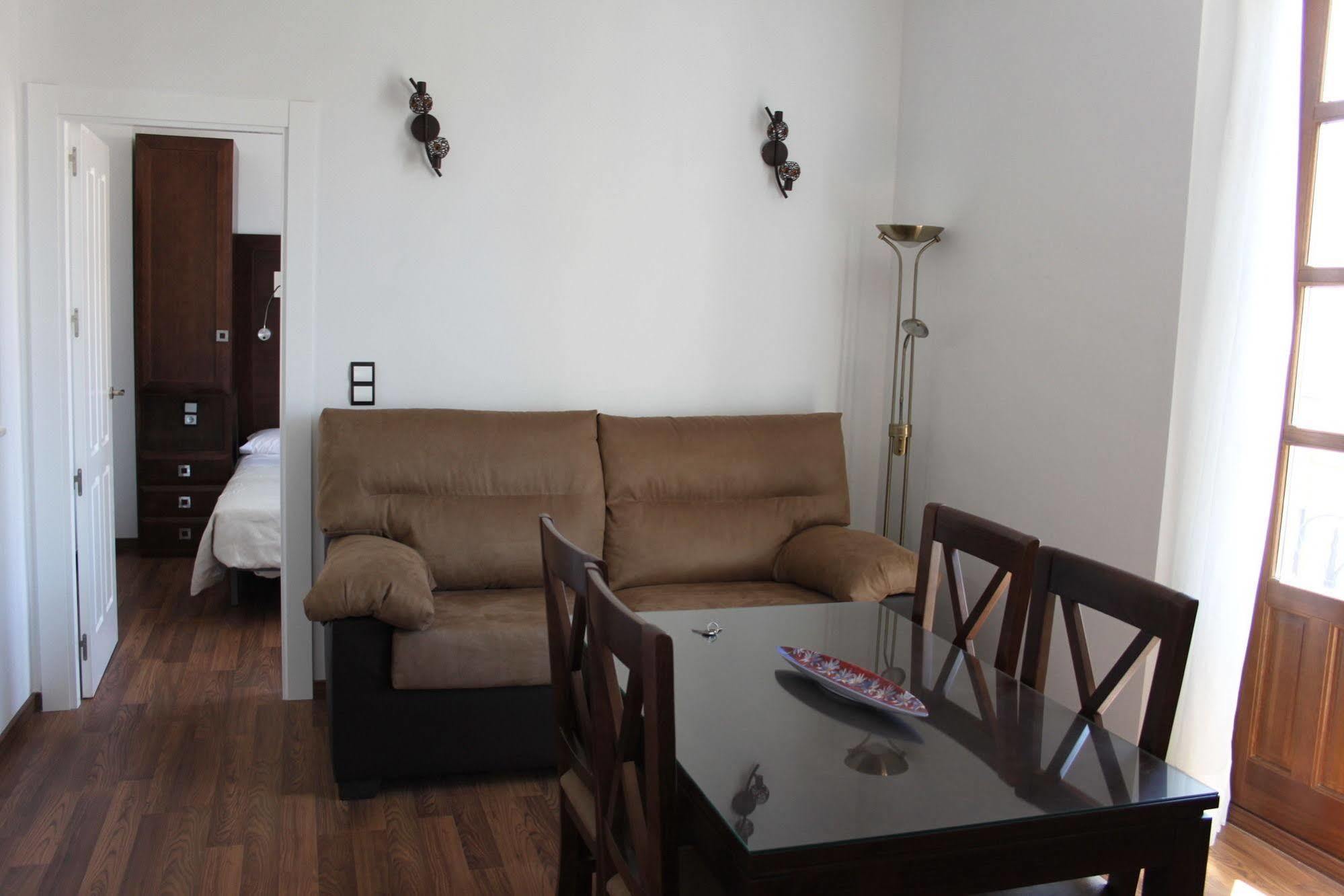 Apartamentos Casa De La Lonja กรานาดา ภายนอก รูปภาพ