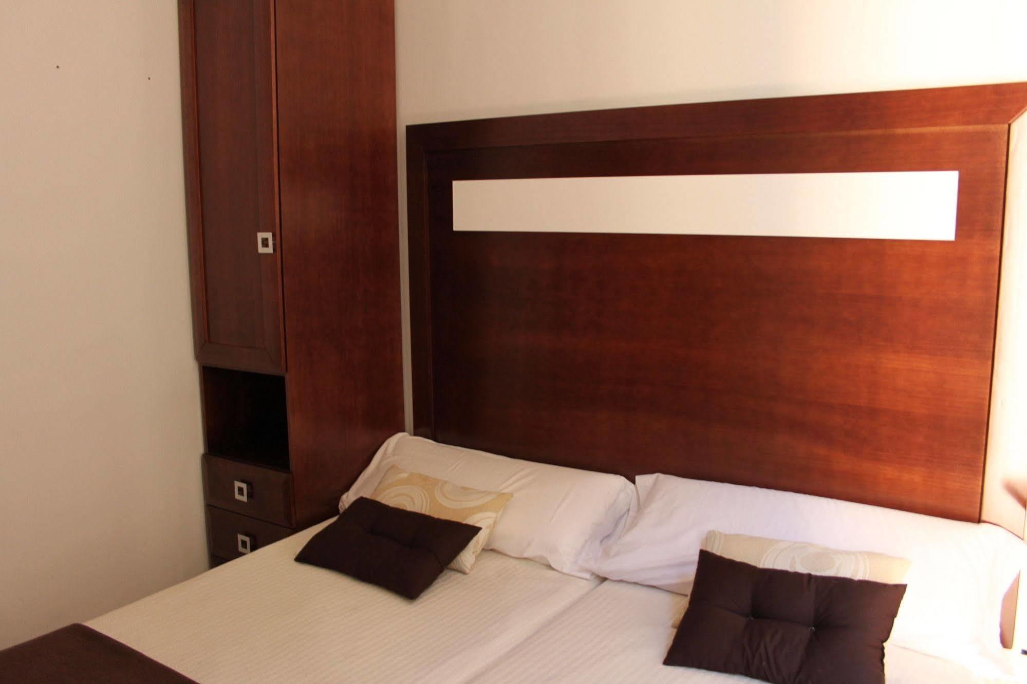 Apartamentos Casa De La Lonja กรานาดา ภายนอก รูปภาพ