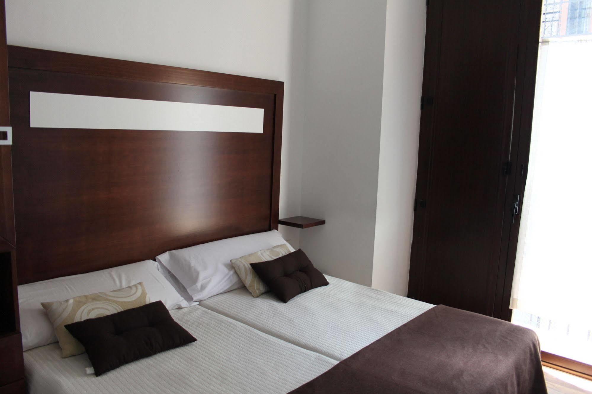 Apartamentos Casa De La Lonja กรานาดา ภายนอก รูปภาพ
