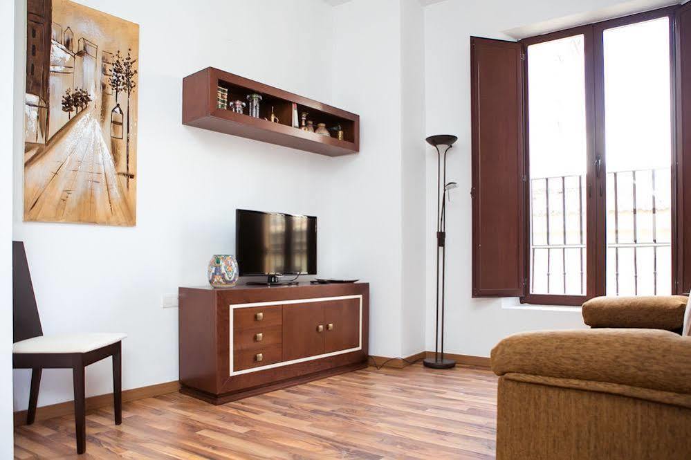 Apartamentos Casa De La Lonja กรานาดา ภายนอก รูปภาพ