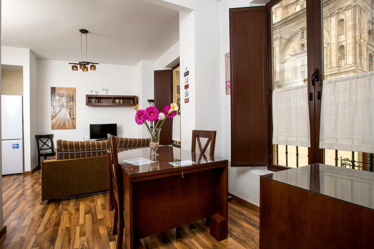 Apartamentos Casa De La Lonja กรานาดา ภายนอก รูปภาพ