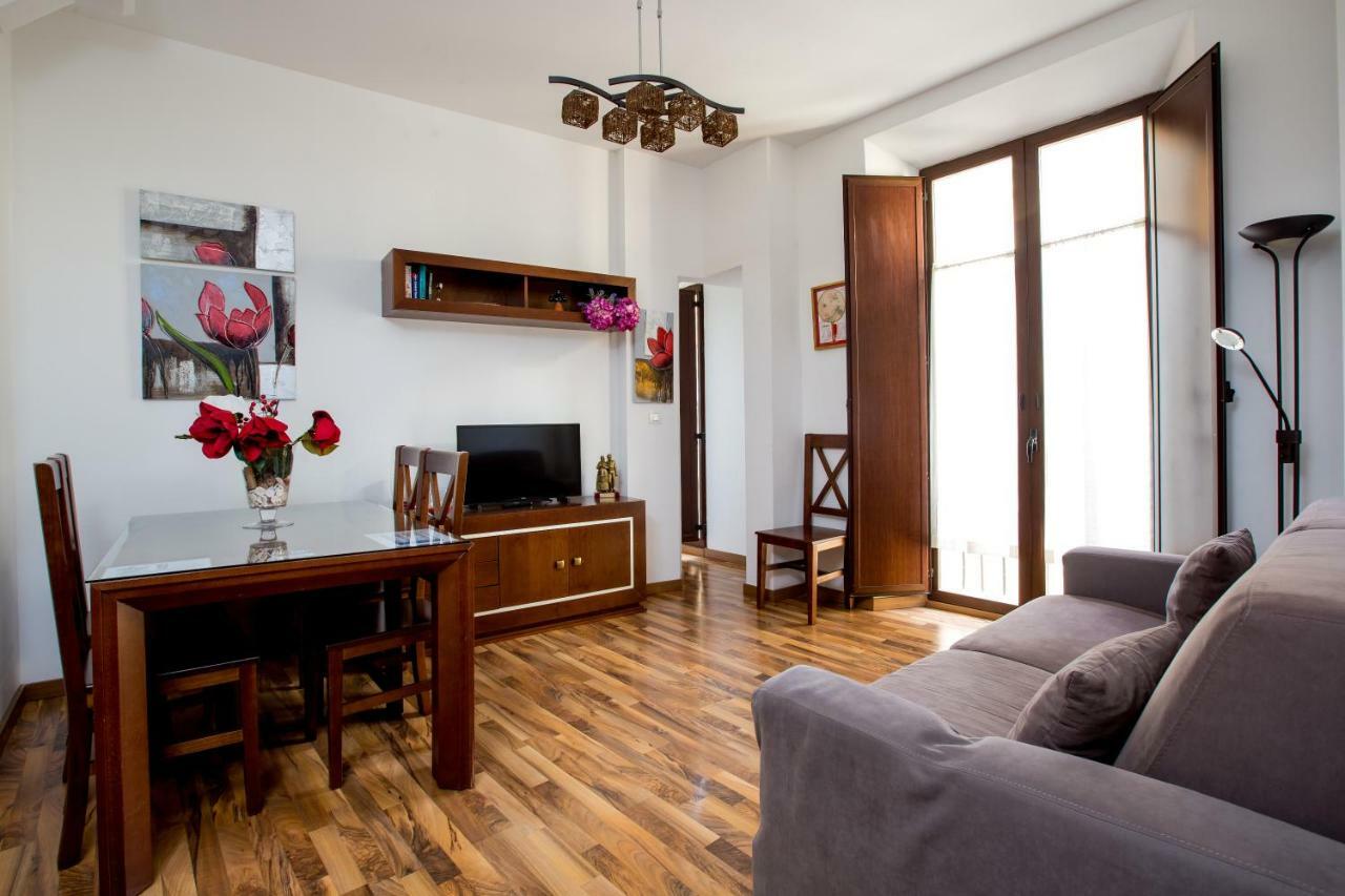 Apartamentos Casa De La Lonja กรานาดา ภายนอก รูปภาพ