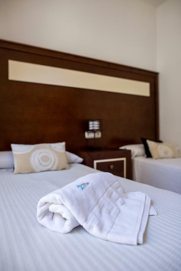 Apartamentos Casa De La Lonja กรานาดา ภายนอก รูปภาพ