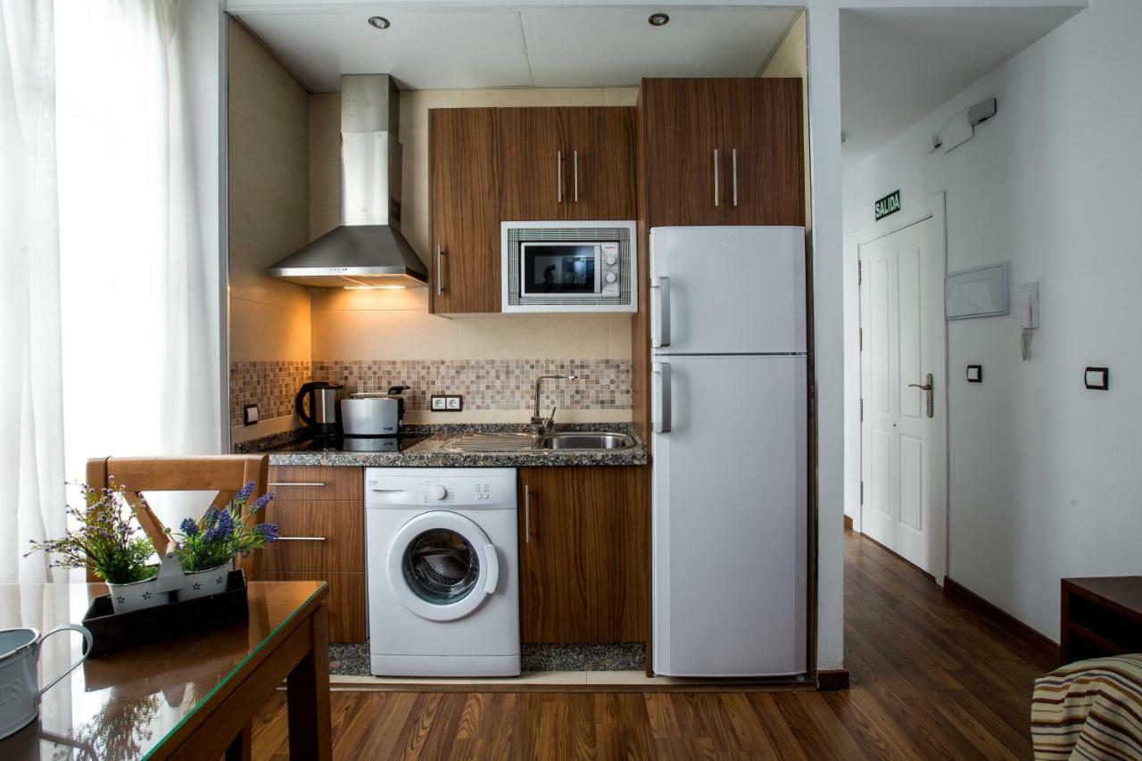 Apartamentos Casa De La Lonja กรานาดา ห้อง รูปภาพ