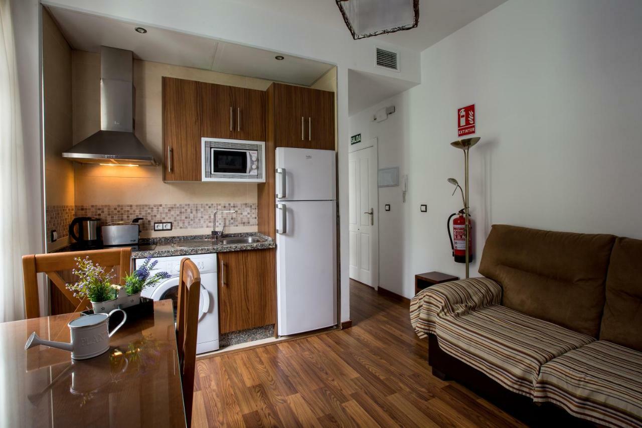 Apartamentos Casa De La Lonja กรานาดา ภายนอก รูปภาพ
